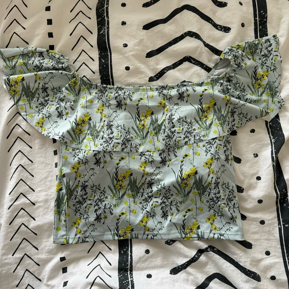 Kortni Jeane Ruffled Around Swim Top